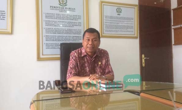 Kepala Kejaksaan Negeri Kediri, Benny Santoso. foto: arif kurniawan/ BANGSAONLINE