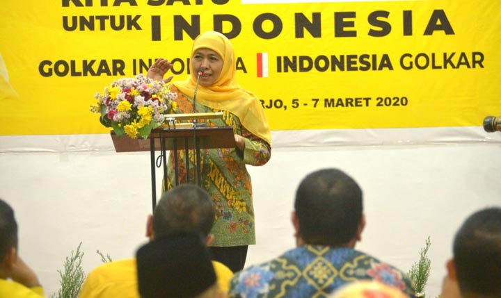 Khofifah saat hadir dalam Musyawarah Daerah X Partai Golkar Provinsi Jawa Timur Tahun 2020 di Hotel Utami, Kab. Sidoarjo, Jumat (6/3).