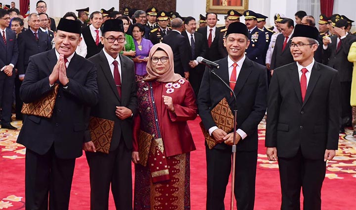 Komisioner KPK periode 2019-2023 usai pengucapan sumpah di Istana Negara, Jakarta. foto: ist