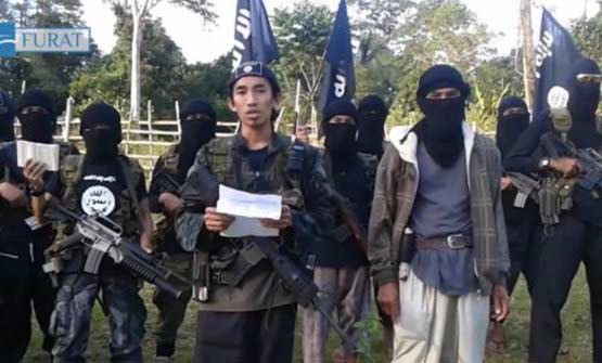 Kelompok Abu Sayyaf saat deklarasi gabung ISIS. foto: ilustrasi/merdeka.com