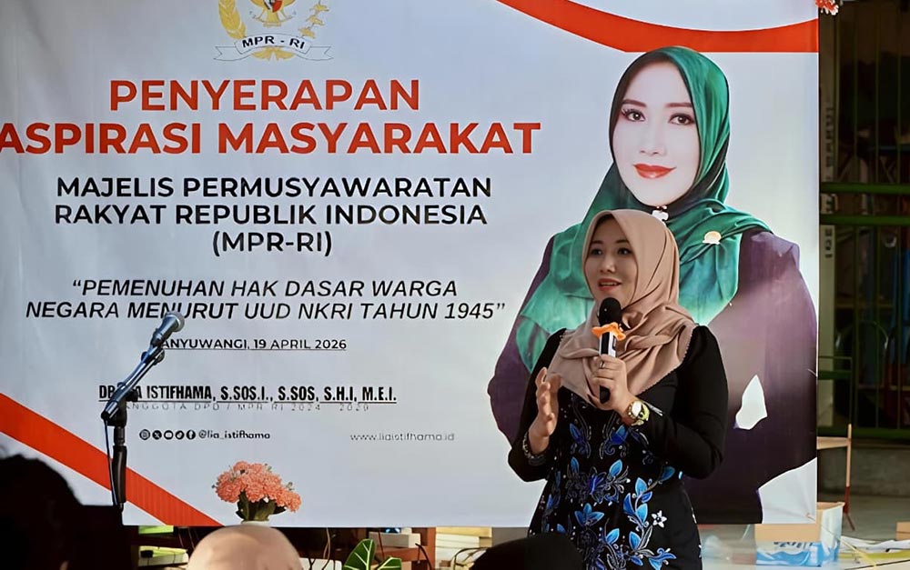 Anggota DPD RI asal Jawa Timur, Lia Istifhama, saat serap aspirasi di Desa Kalibaruwetan, Kecamatan Kalibaru, Banyuwangi, Minggu (19/4/2026).