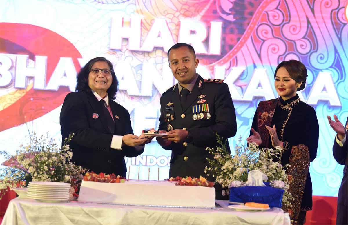 Pj Wali Kota Kediri Hadiri Upacara dan Tasyakuran HUT ke-78 Bhayangkara