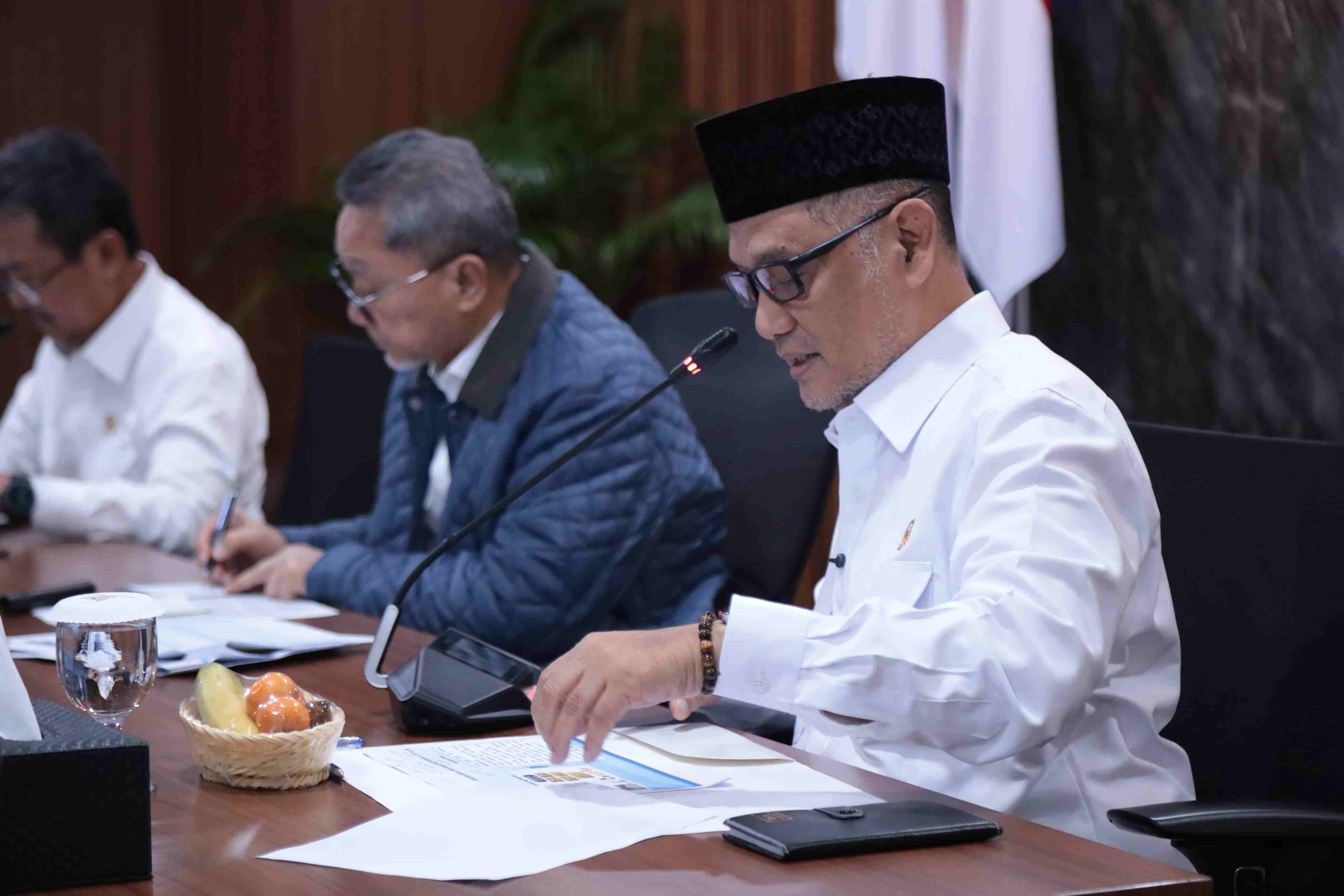 Menhaj RI, Mochamad Irfan Yusuf, saat agenda Rapat Koordinasi Terbatas (Rakortas) tingkat menteri yang diselenggarakan oleh Kemenko Pangan di Jakarta, Senin (9/2/2026). Foto: Dok. Kemenhaj.