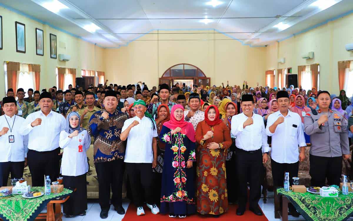 Gubernur Khofifah ketika menghadiri Pesantren Sabilil Muttaqien Summit 2023 di Magetan.