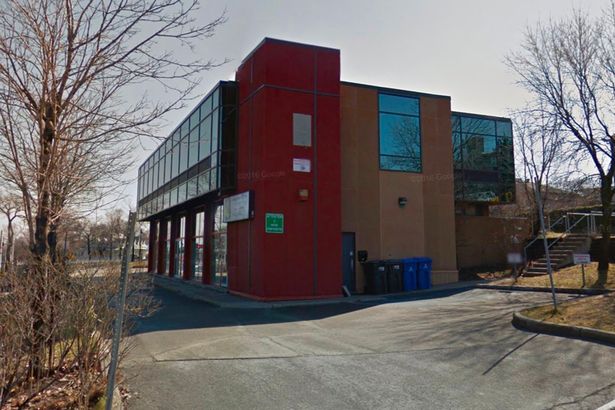inilah pusat kebudayaan Islam di Quebec. foto: repro mirror.co.uk