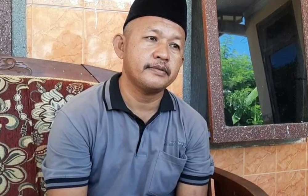 Junaidi, kerabat SM, jemaah haji ilegal asal Pamekasan yang meninggal dunia di Makkah. Foto: Viva.co.id
