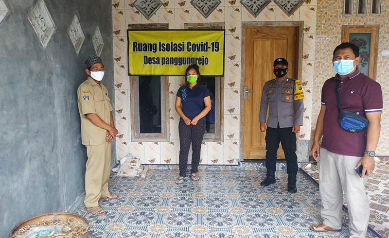 Posko PPKM Mikro di Desa Panggungrejo yang disiapkan sebagai lokasi karantina bagi pekerja migran.