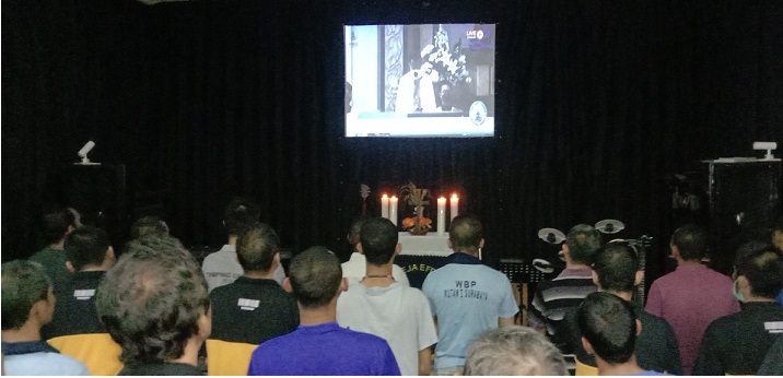 Susana peringatan tri hari suci di di Gereja Efesus Rutan I Surabaya.