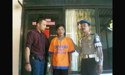 Sutrisno berkopiah harus mempertanggungjawabkan ulahnya kepada polisi.