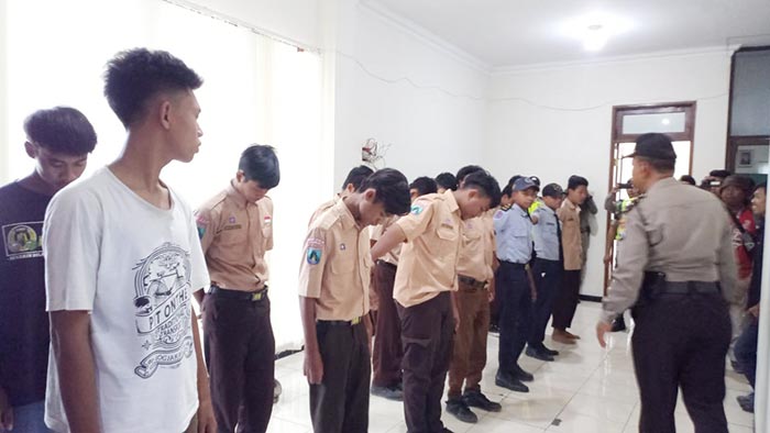 Belasan pelajar yang berhasil diamankan Satpol PP Tuban.