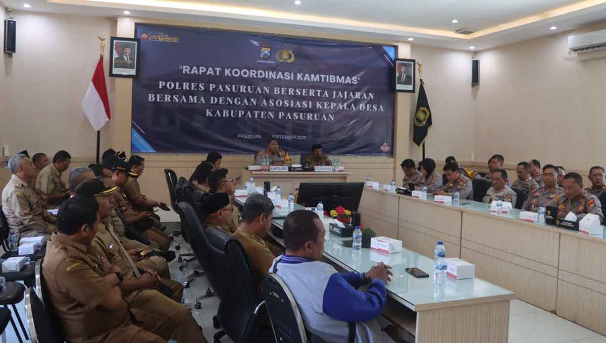 Rapat yang digelar Polres Pasuruan bersama AKD atau Asosiasi Kepala Desa.