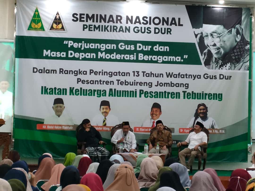 DARI KANAN KE KIRI:  M Mas