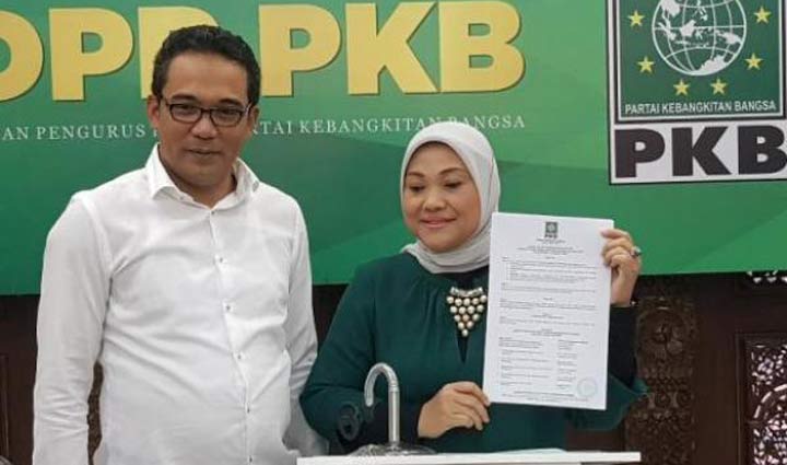Ida Fauziah bersama Ahmad Imam mengumumkan kepengurusan DPP PKB periode 2019-2024 di Kantor DPP PKB Jalan Raden Saleh Jakarta Selatan, Senin (26/8/2019). foto: istimewa