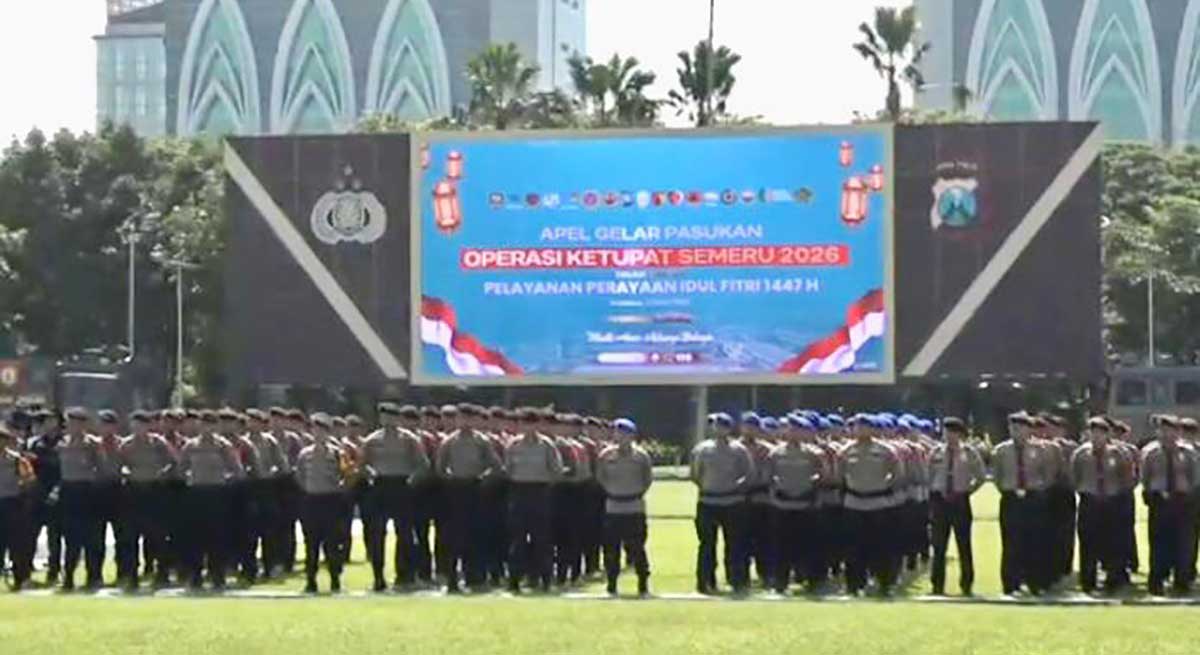 Apel Gelar Pasukan Operasi Ketupat Semeru 2026 di Mapolda Jatim.