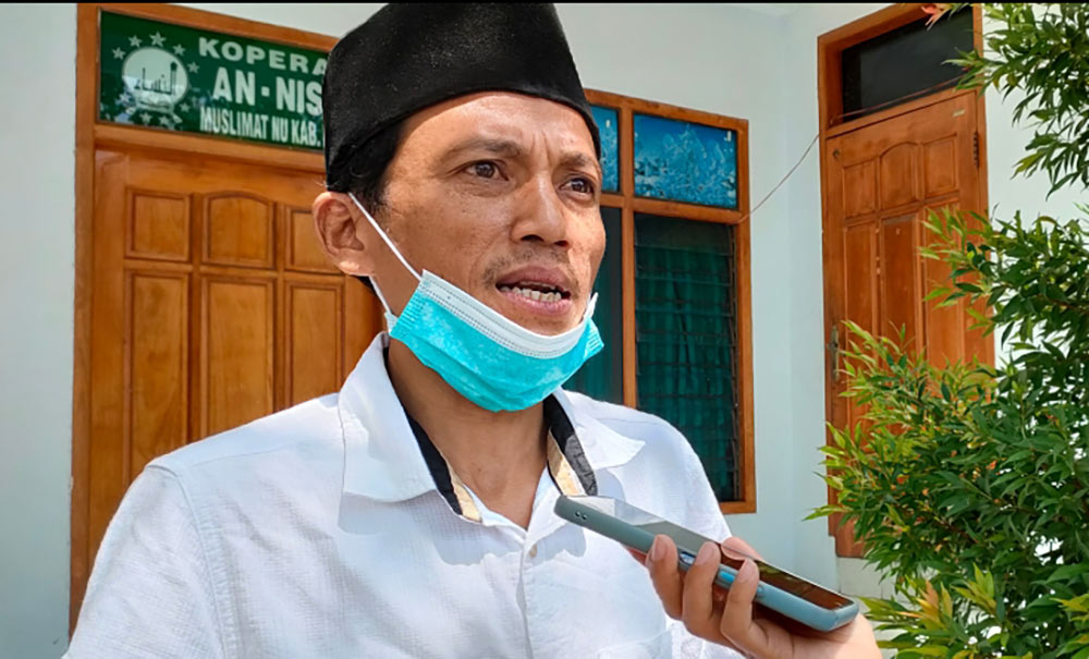 Kushartono, Ketua Harian Situs Ndalem Pojok Persada Soekarno Kediri. Foto: Muji Harjita/ BANGSAONLINE.com