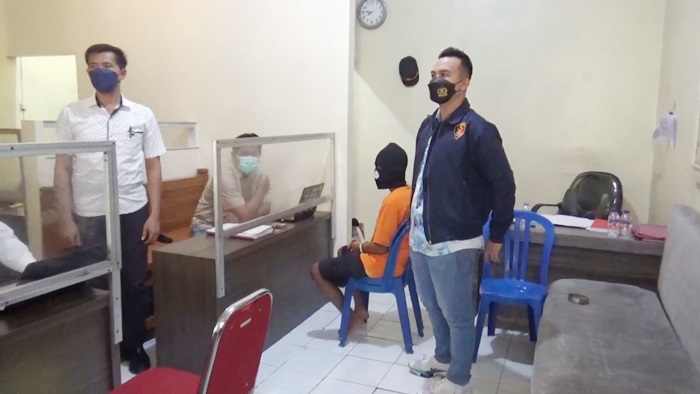 Kasatreskrim Polres Nganjuk AKP I Gusti AG Ananta P (kanan) saat berada di mapolres.