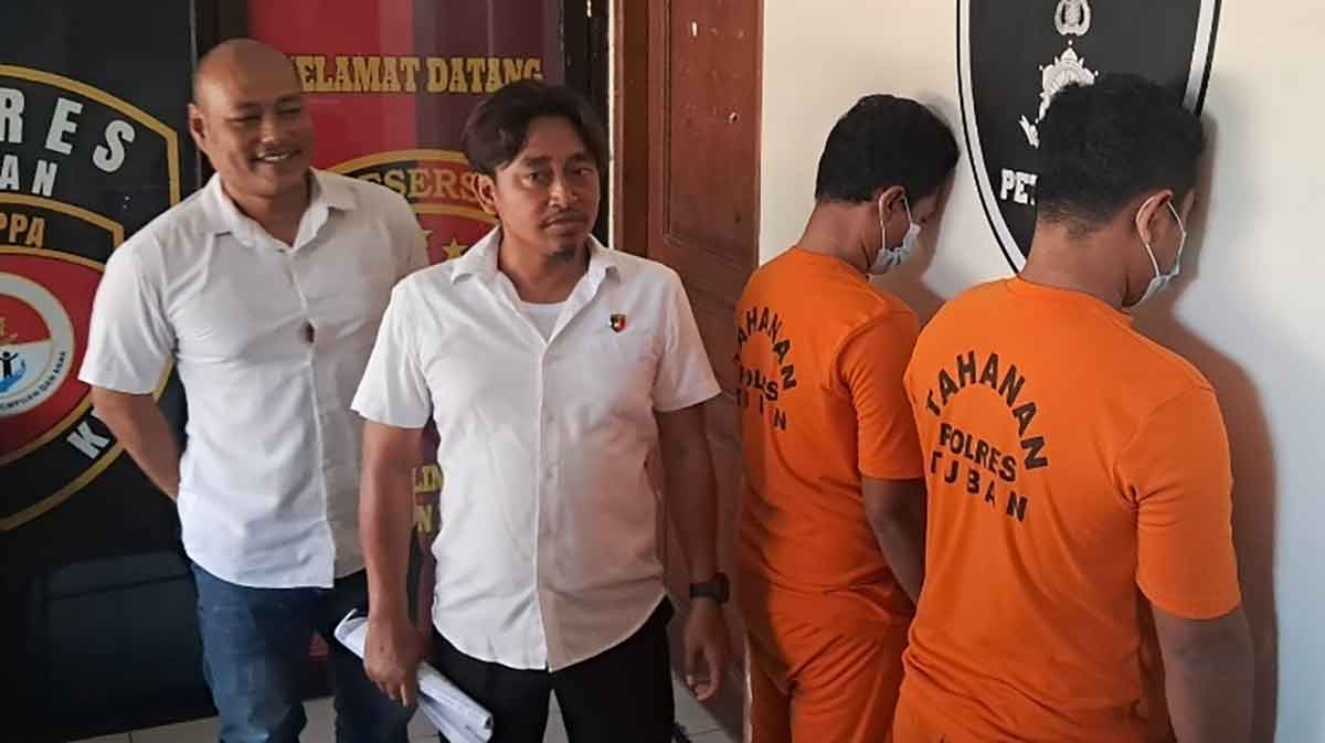 Para pelaku saat diamankan petugas dari Polres Tuban.