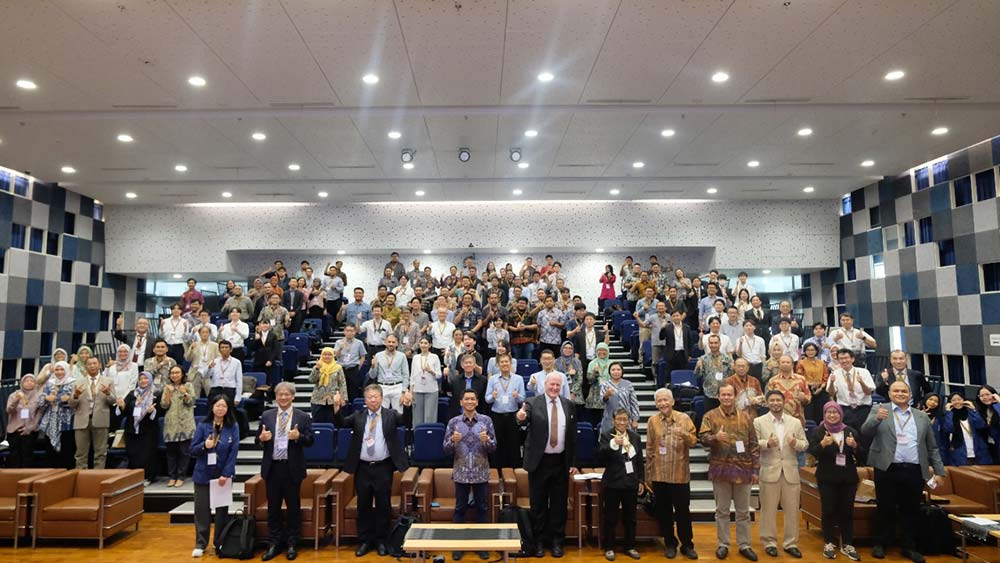 Gelaran IJS 2024 di Auditorium Gedung Research Center ITS