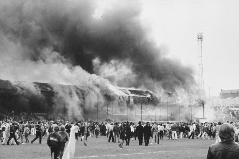 Kebakaran Hebat di Stadion Inggris Tewaskan 56 Suporter. SOURCE: GETTY