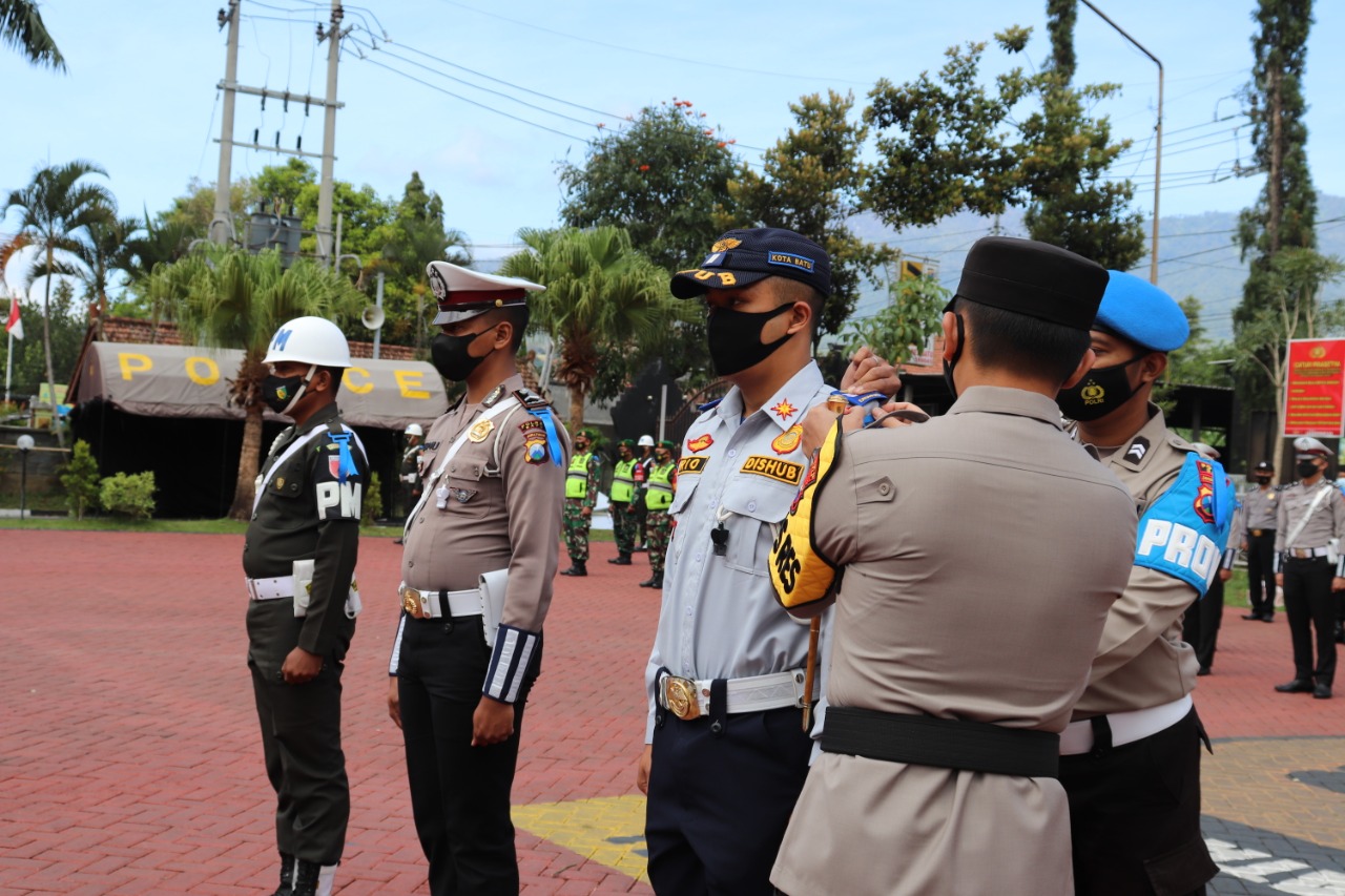 Apel Gelar Pasukan Operasi Patuh Semeru 2021 di Mapolres Batu.