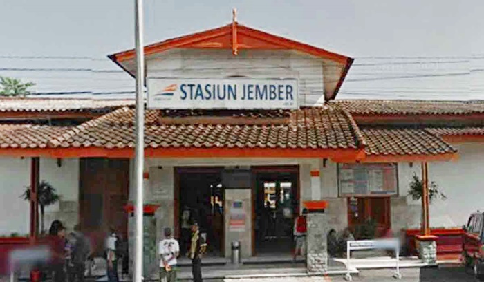 Stasiun Kereta Api Kabupaten Jember.