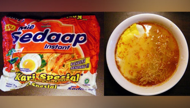 Ilustrasi Mie Sedap instan kari spesial bumbu kental dalam berita yang dilansir Tempo.com Foto: seriouseats.com
