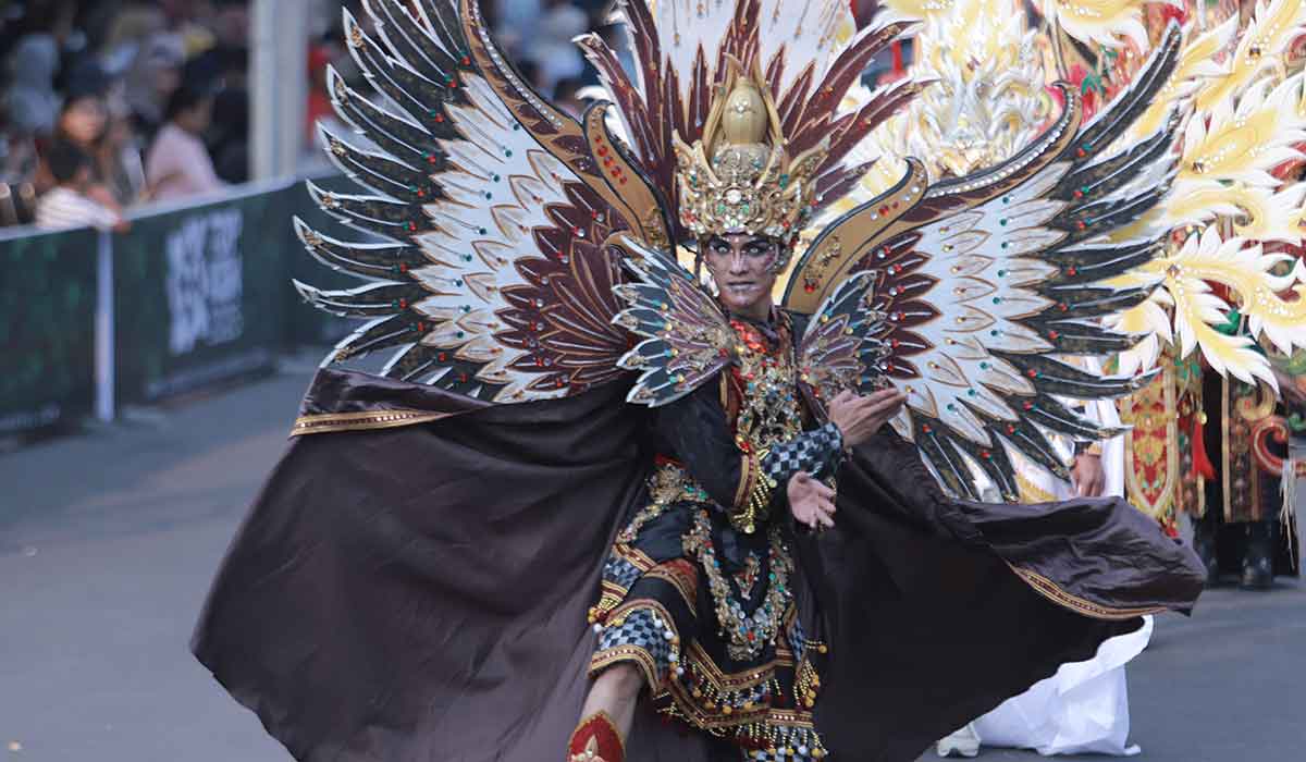 WACI 2025 Tampilkan Keindahan Budaya Nusantara dalam Parade Spektakuler