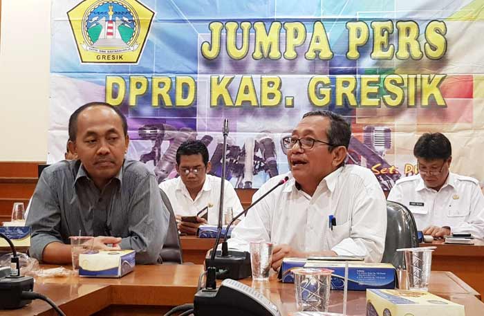 Ketua DPRD Gresik Abdul Hamid bersama Wakil Ketua Moh. Syafi
