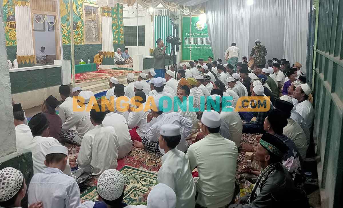 Banjir Sholawat Jelang Haul ke-34 KH Nur Fadlulloh