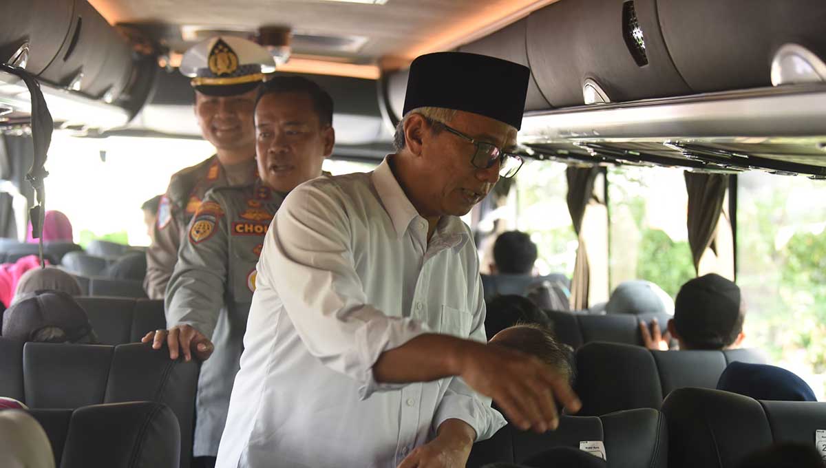 Wakil Wali Kota Kediri ketika menyapa para peserta program Balik Gratis 2026. Foto: Ist