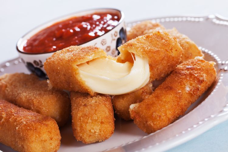 Pilihan Makanan untuk Bekal Sekolah, Simak Resep Stik Mozarella Renyah dan Lezat. Foto: Ist