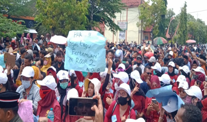 9 Bulan Tak Boleh Beraktivitas, Ratusan Pelaku dan Pecinta Seni Geruduk Pemkab Sumenep
