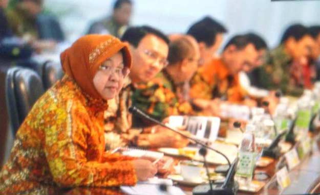 Risma dan Ahok saat rapat di Kantor Presiden.