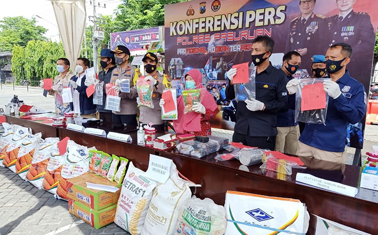 Polres Pasuruan Bongkar Sindikat Pemalsuan Benih Jagung: 3 Tersangka Dibekuk, 1 Orang Buron