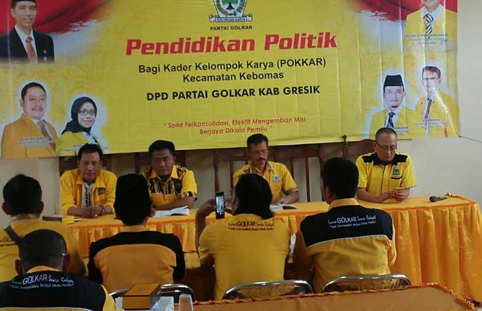 Suasana pendidikan politik bagi Pokkar di wilayah Kebomas. foto: SYUHUD/ BANGSAONLINE