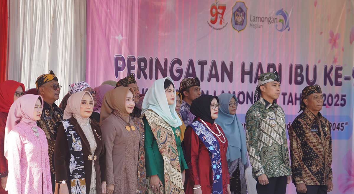 Peringatan Hari Ibu di Lamongan.