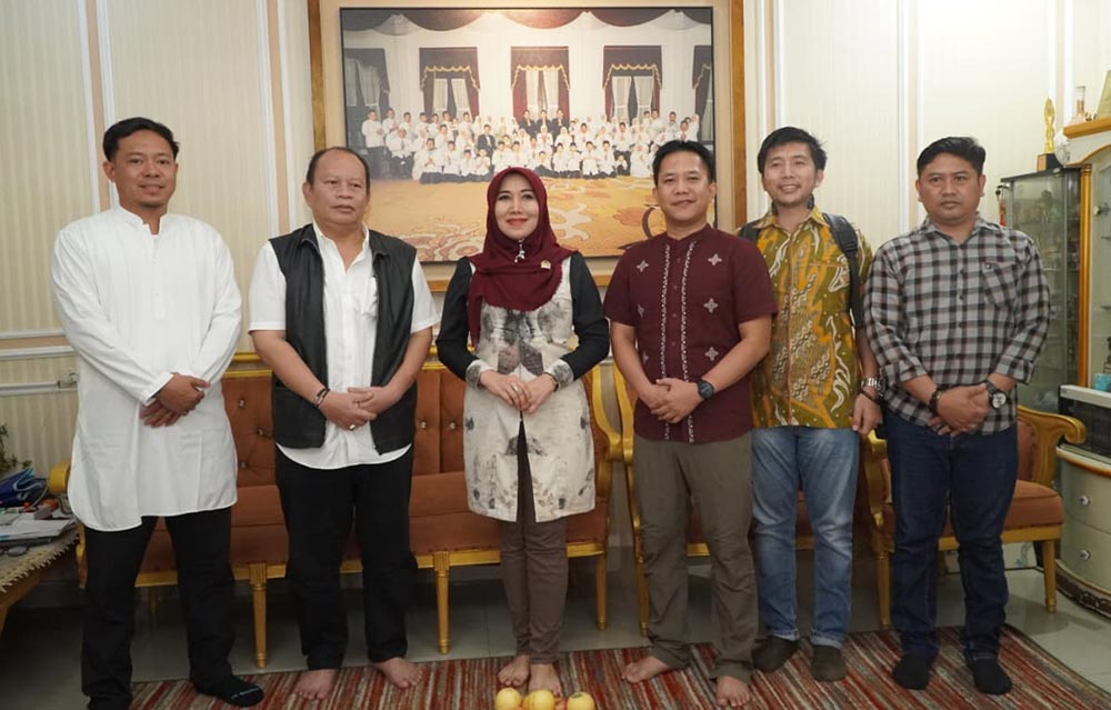 Anggota DPD RI asal Jawa Timur, Dr. Lia Istifhama, menyambut langsung kunjungan Tim Mabes Polri yang dipimpin Kombes Pol. Hendri H. Siregar, S.I.K.