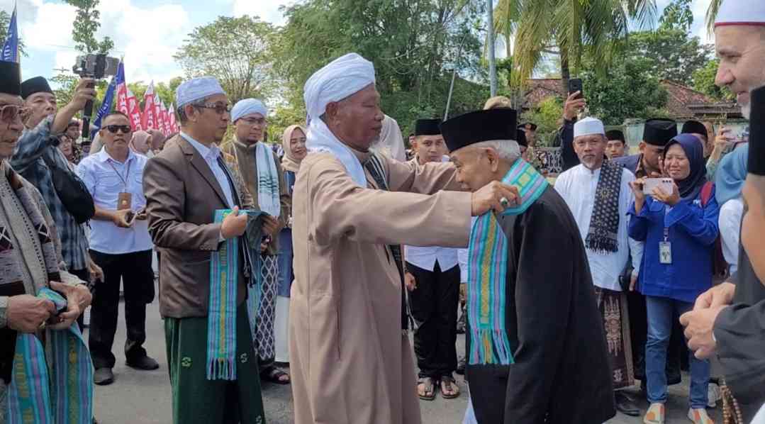 Ceramah di Tiga Acara di Lombok, Kiai Asep Soroti Produk Mengandung Babi, Pinjol dan Judol