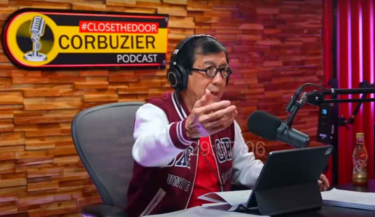 Tangkapan layar ketika Menkumham, Yasonna Laoly, membahas KUHP baru dalam Podcast Deddy Corbuzier.