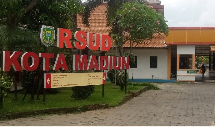 
Gedung RSUD Kota Madiun TKP dicokoknya tersangka pemakai narkoba. (Foto : Hendro Suhartono/BANGSAONLINE.com)