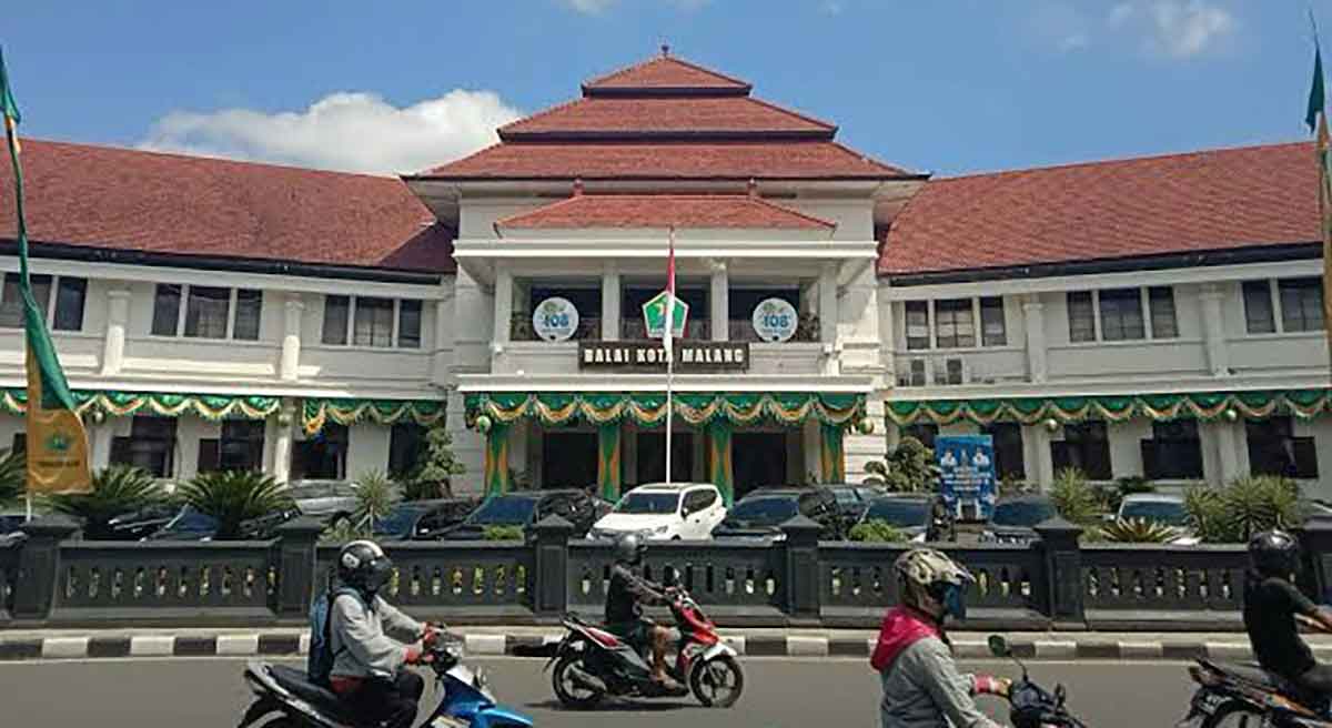 Balai Kota Malang.