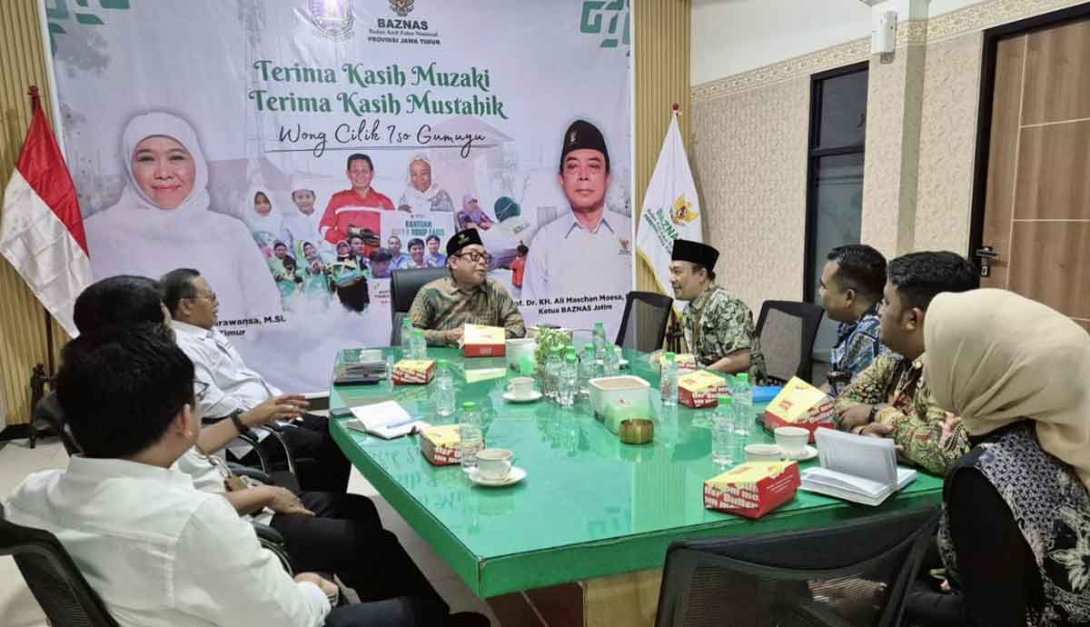Direktur Utama Bank BPR UMKM Jatim saat bersilaturahmi ke Baznas Jatim.