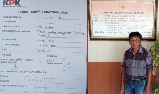Tanda terima KPK dan Fatah saat melaporkan kinerja Kejari ke Komjak.