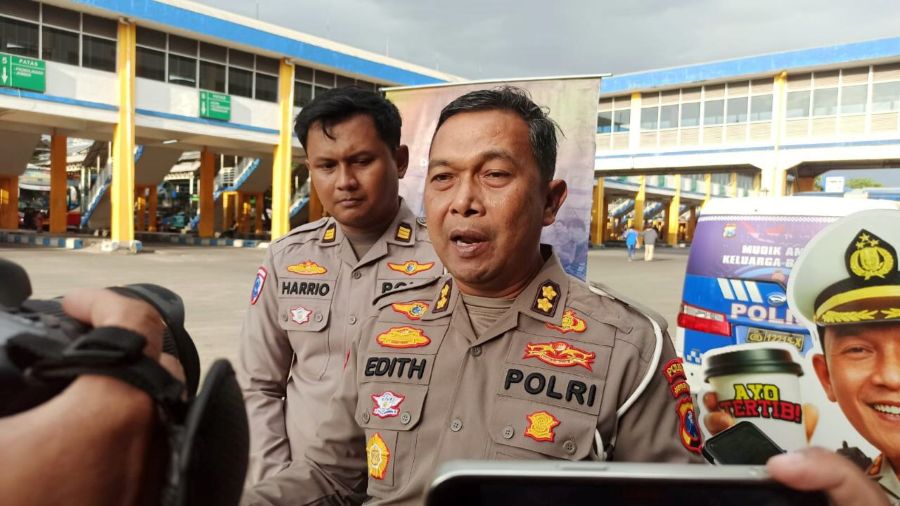 AKBP Edith Yuswo Widodo saat memberi keterangan kepada awak media