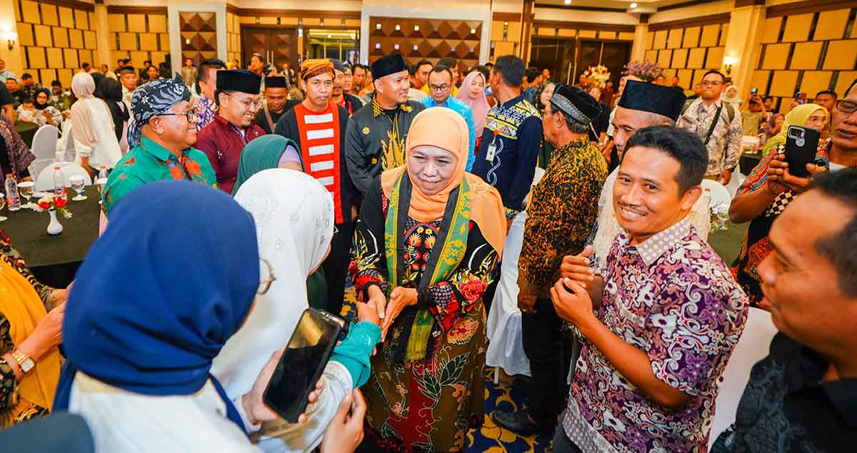 Khofifah saat menghadiri Forum Silaturahim dengan Masyarakat Sulawesi Tenggara asal Jawa Timur.