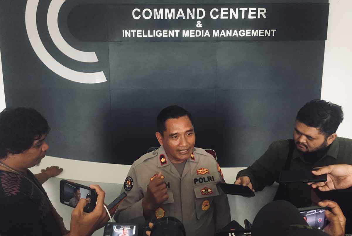 Kasi Humas Polreatabes Surabaya, Kompol M. Fakih saat memberikan keterangan kepada awak media, Rabu (15/2/2023)