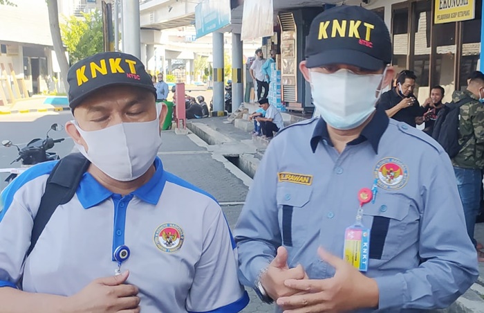Tim Komite Nasional Keselamatan Transportasi (KNKT) datang di Pelabuhan Penyeberangan Ketapang, Banyuwangi sekitar pukul 13.30 WIB, Rabu (30/6/2021) siang.