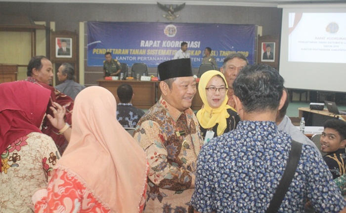 KOORDINASI: Bupati H Saiful Ilah saat hadiri Rapat Koordinasi Program PTSL yang digelar BPN Sidoarjo, Kamis (3/1). Foto: Ist