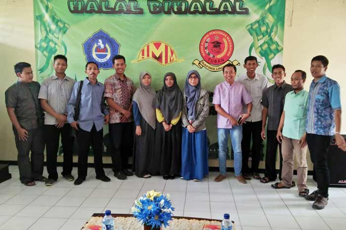 Dosen, perwakilan alumni dan mahasiswa Prodi Pendidikan Matematika. foto: GUNAWAN/ BANGSAONLINE