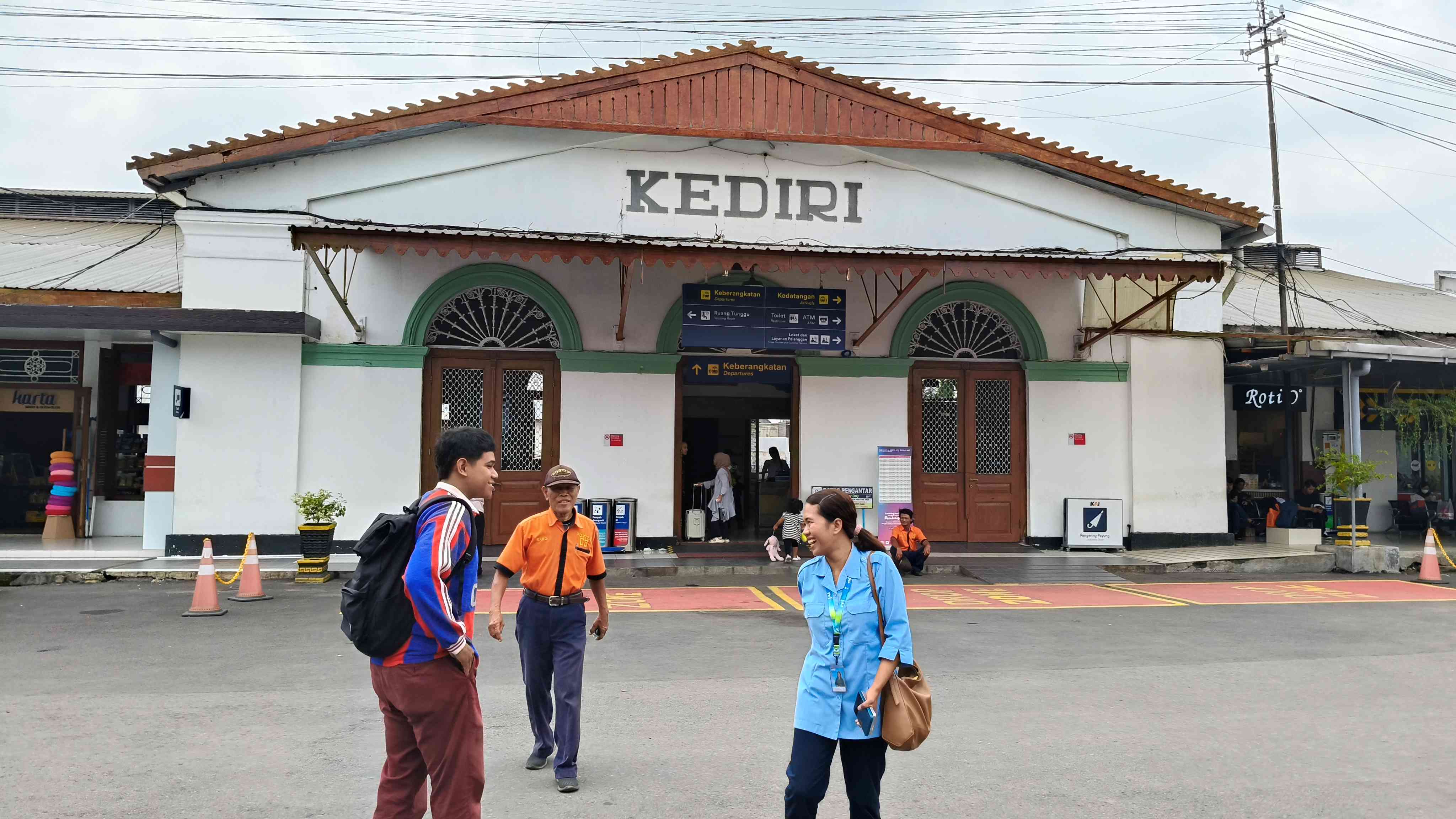 Stasiun Kereta Api Kediri Foto: Muji Harjita/bangsaonline
